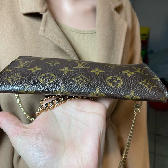 Authentic Louis Vuitton monogram accessory pouch SP0988 (B101012) - Picture 5 of 13